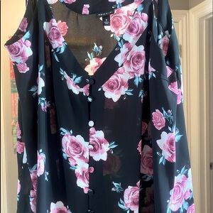 Torrid sheer floral tank 🔥💁🏼‍♀️